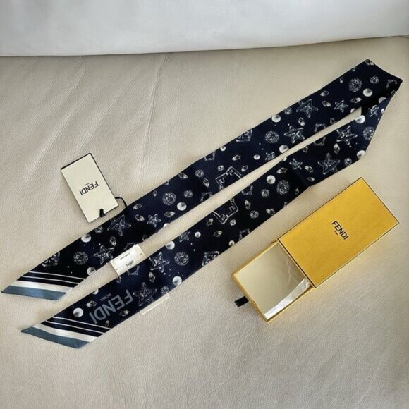 NEW FENDI TWILL SCARF SILK BLUE PLANETS STARS 100% Authentic - Picture 6 of 8